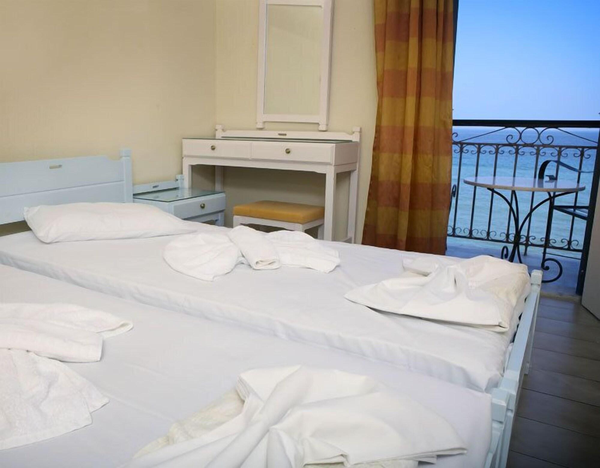 Michaelia Hotel Петра Экстерьер фото